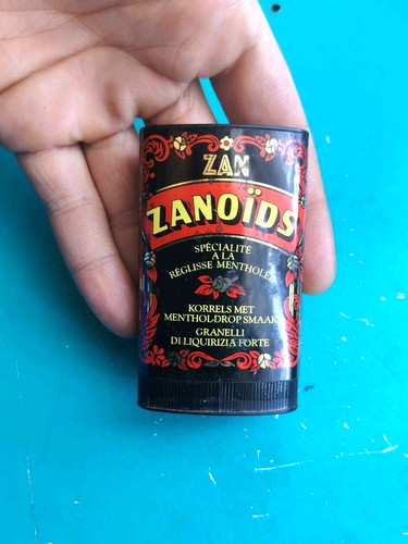 Boîte zanoïds ricqlès zan - boîte,