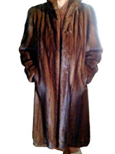 Manteau de marque Sprung , en vison véritable,  marron-miel état neuf 