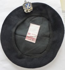 1987- BERET + Insigne d'un