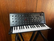 Mini synthétiseur analogique semi-modulaire Korg MS-20