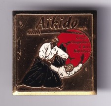 RARE PINS PIN'S .. SPORT JUDO DOJO CLUB TEAM AIKIDO CHAPELLE SAINT MESMIN 45 ~FZ