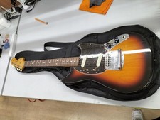 Guitare électrique FENDER