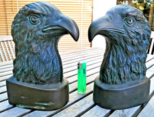 paire d'ancien grand serre livres têtes d'aigles en laiton patine bronze  21 cm