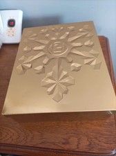 Boîte rectangulaire en métal