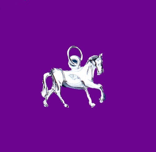 Beau pendentif cheval - , en