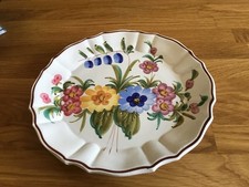 ANCIENNE ASSIETTE MURALE EN FAÏENCE - MOTIF FLORAL, BASSANO,TBE.