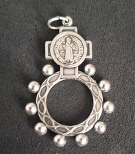 Dizainier religieux Saint Benoît scout Croix Reliquaire Protection 