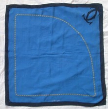 authentique foulard MUST DE