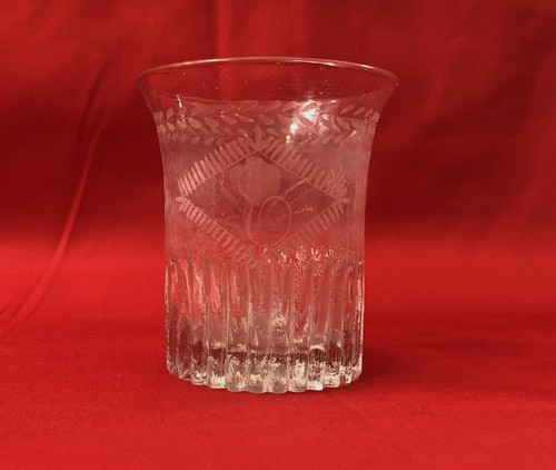 Ancien verre gobelet à - ancien,
