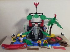 1994 LEGO Legoland Islander 6264 Forbidden Cove Complete