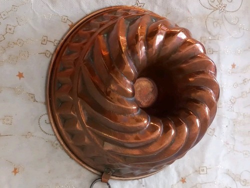 Ancien grand moule gâteau - grand,