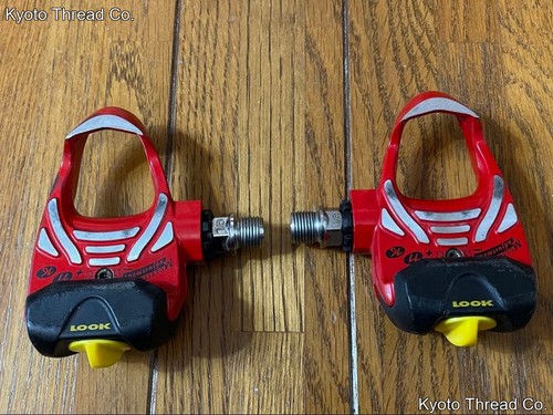 Look pp396 vibrant red - look,