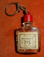 Porte-clés Key ring Bouteille