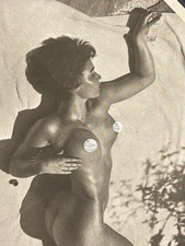 Photo André de Dienes nu au