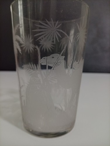 Ancien verre sujet gravé - verre, a