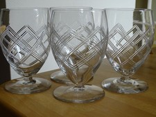 SAINT LOUIS 4 ANCIENS VERRES A