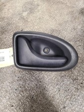 Poignee interieur avant gauche