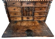 EXTRAORDINAIRE BARGUEÑO COFRE