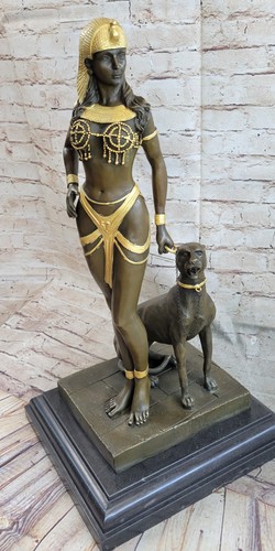 Dame avec panthère - avec, bronze