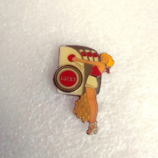 Pin's lapel pin pins