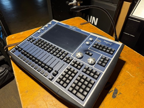 Chamsys magicq mq80 - magicq,