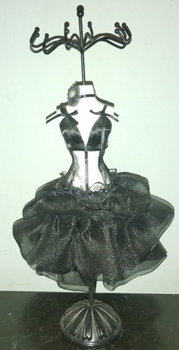 Porte bijoux mannequin - mannequin,
