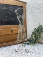 Joli Présentoir à Bijoux Mannequin Décoratif en Métal style Vintage – 50 cm