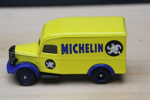 Camion bedford cwt michelin - camion,