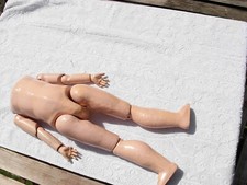 Corps de poupée ancienne