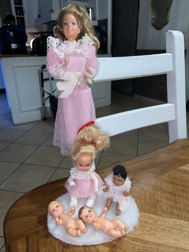 Barbie doll poupée - poupée, heart