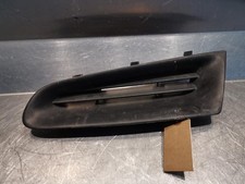 Grille de calandre gauche