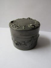 Ancienne Boite en étain - Signée Chaumette - ART NOUVEAU - Décor de fleurs