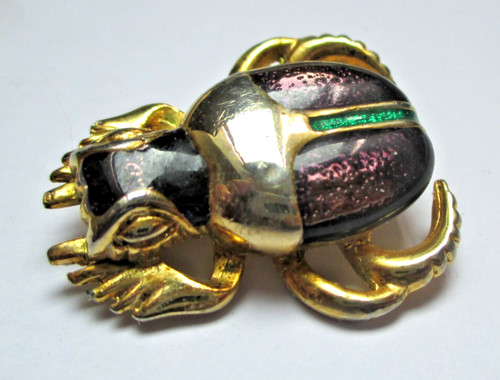 Broche porte bonheur - porte, scarabée