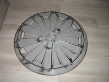 Enjoliveur AUDI A4 3 PHASE 1 8W0601147