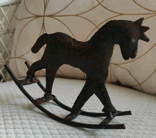 Cheval A Bascule Métallique Art Brut Décoratif