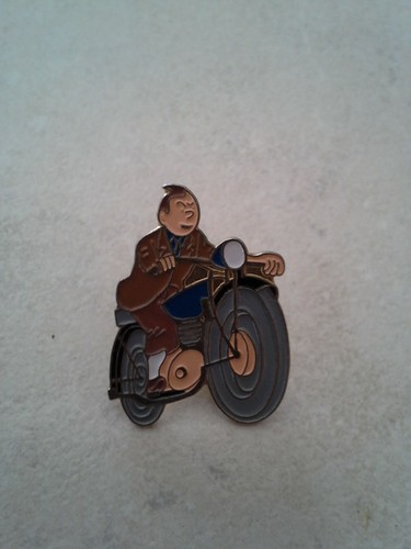 Pin tintin publicitaire - pin's,