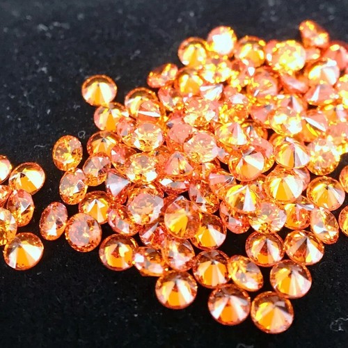 130 pièces zircon - zircon, cubique