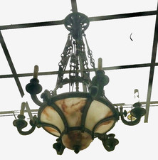 important lustre ogive en