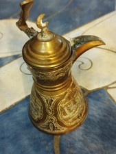  Cafetière antique en laiton