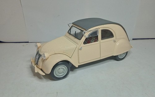 Maisto citroen 2cv crème - maisto, 1/18