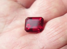 RUBIS VERNEUIL ROUGE SANG de PIGEON  qualité JOAILLERIE 8X10MM et 4,60cts
