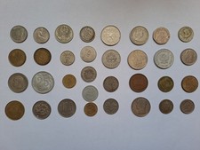 Lot De 33 Pièces Étrangères