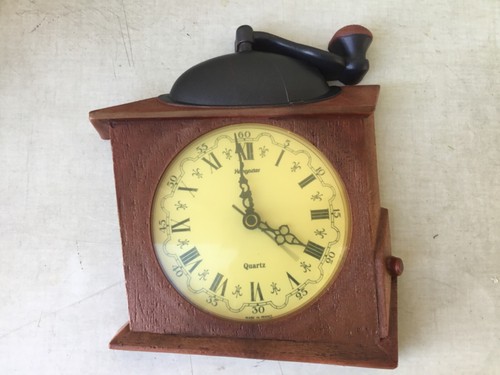 Horloge hangarter forme - hangarter, en
