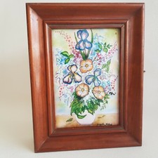 Armoire boîte murale à clé avec décor floral émaillé peint signé 