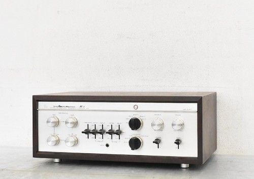 Amplificateur contrôle à - de,