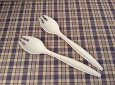  TUPPERWARE COUVERTS A SALADE