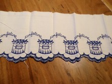 Linge ancien 1 bande de coton avec broderies bleues " Confitures "  ( ref 46 )