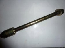 Axe roue avant origine pour moto Daelim 125 Daystar 2000 Occasion