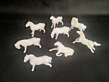 Chevaux du bonheur en porcelaine blanche de Swatow Chine, lot de 8 dans l'état