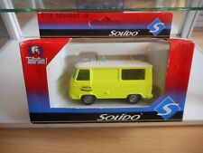 Peugeot J9 Ville de Versailles solide en jaune en boite